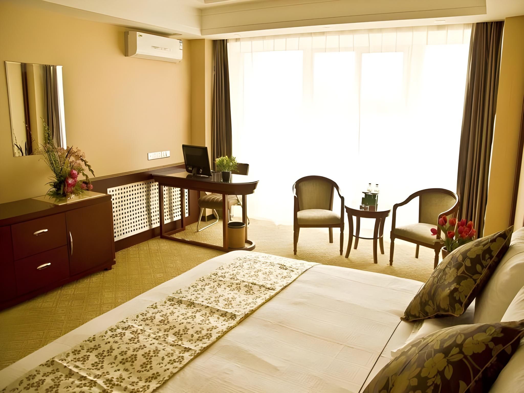 GTI - 1 Bed Guest Room, 2.0M Bed