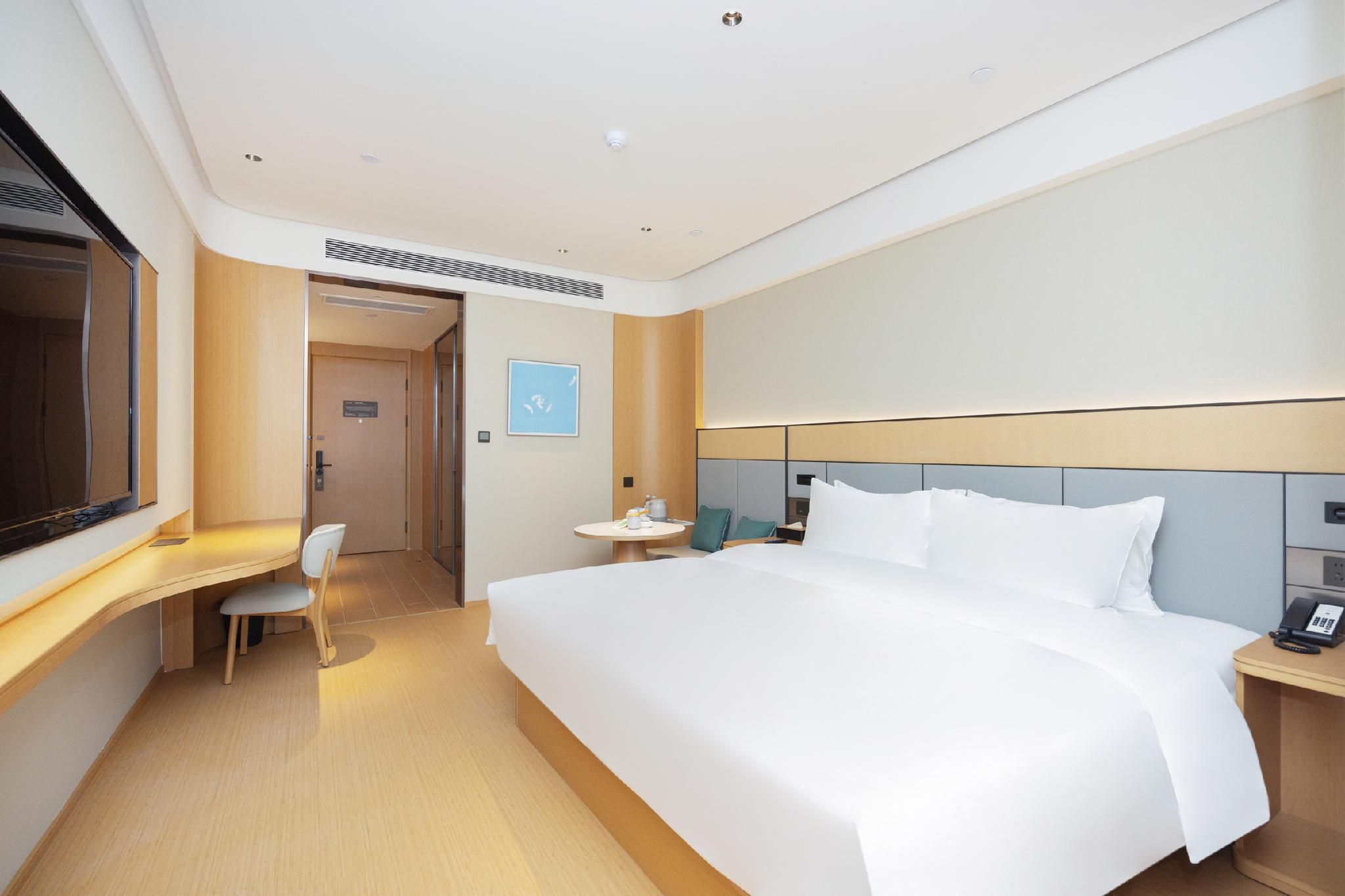 Huazhu - Room With Bed