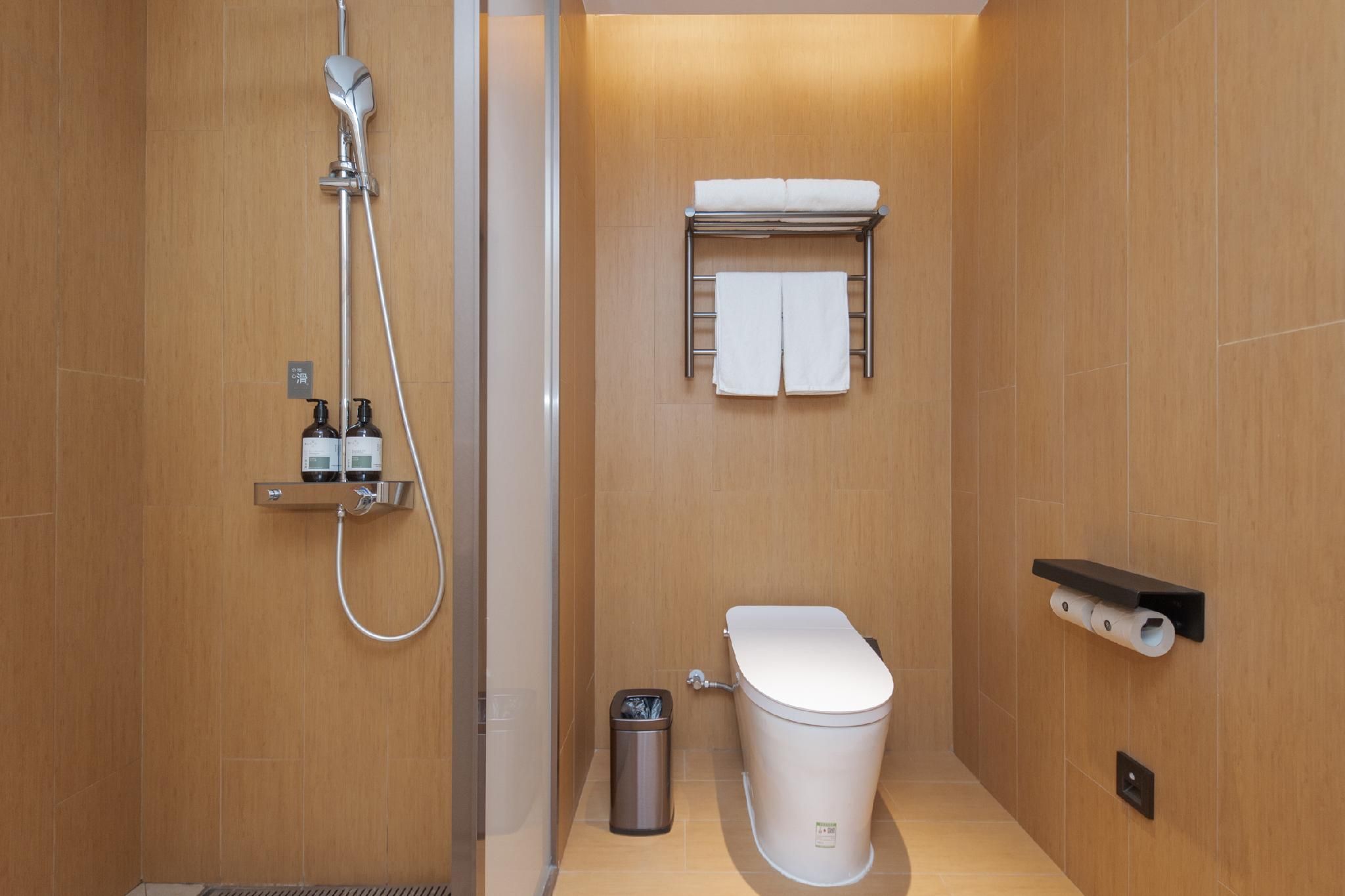 Huazhu - Family Room