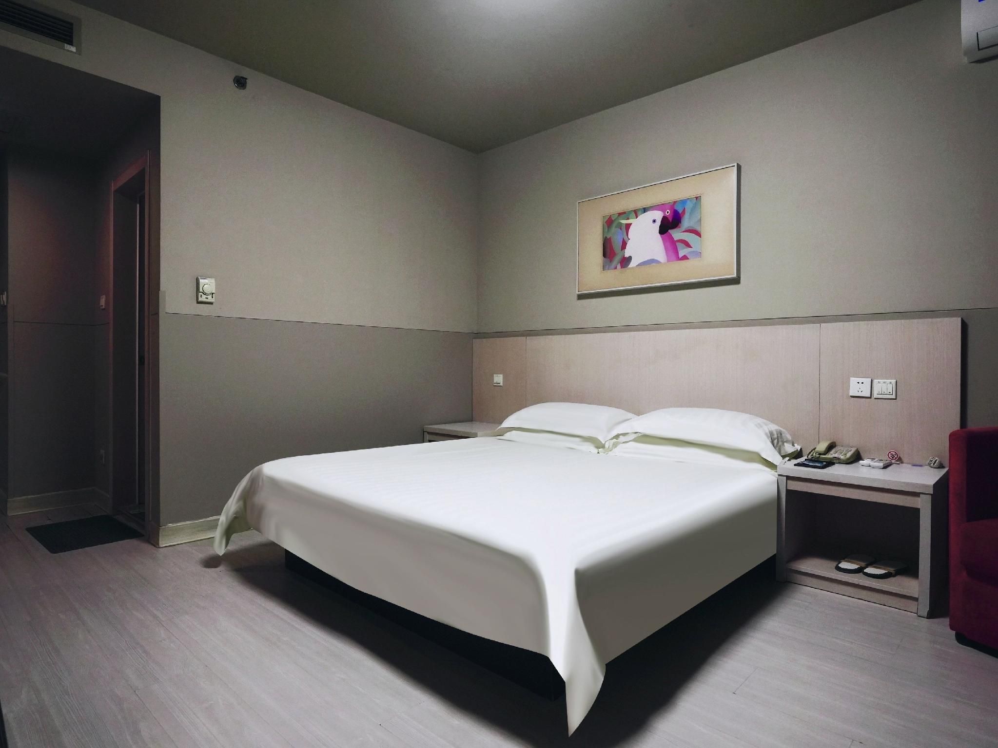 WH - Superior Bed Room