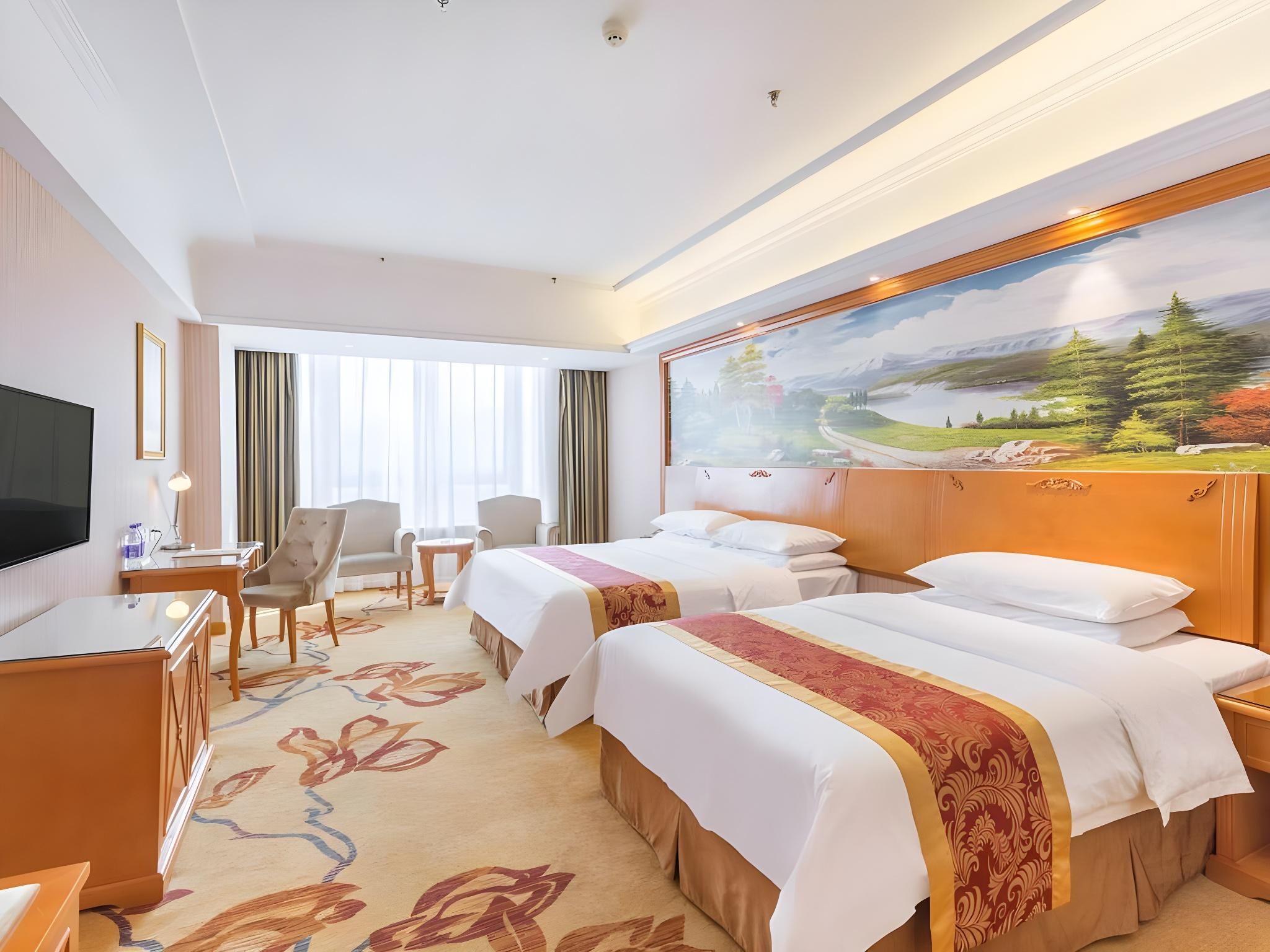 Deluxe Family Room