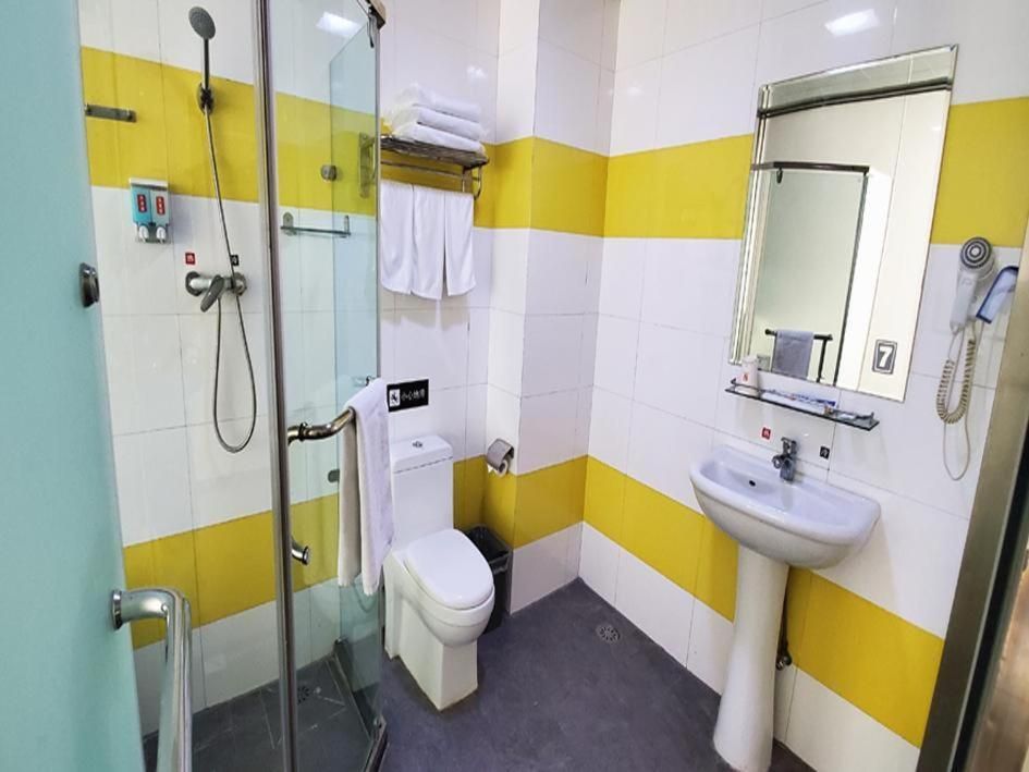 Comfortable Twin Room