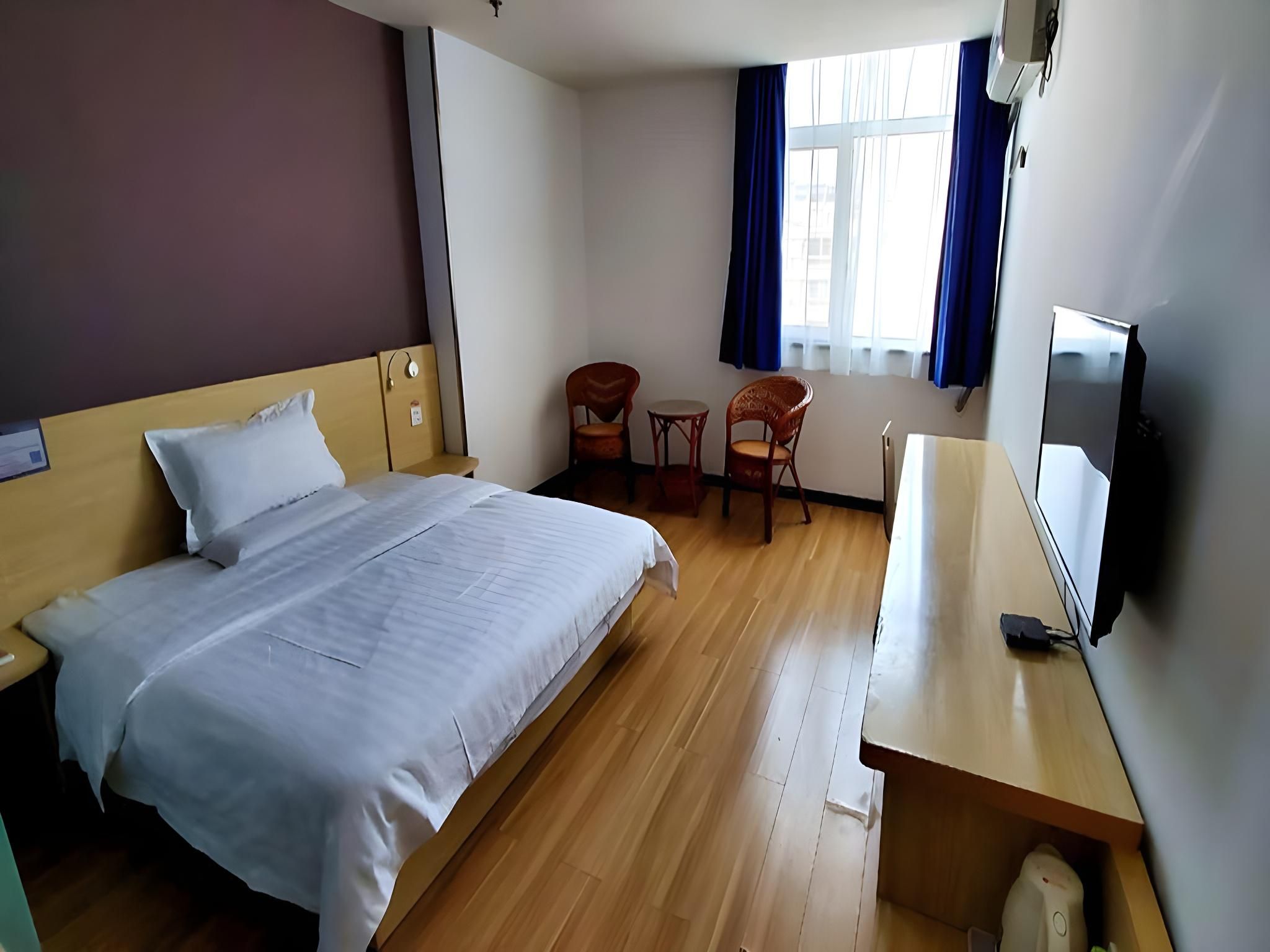 Economy Room