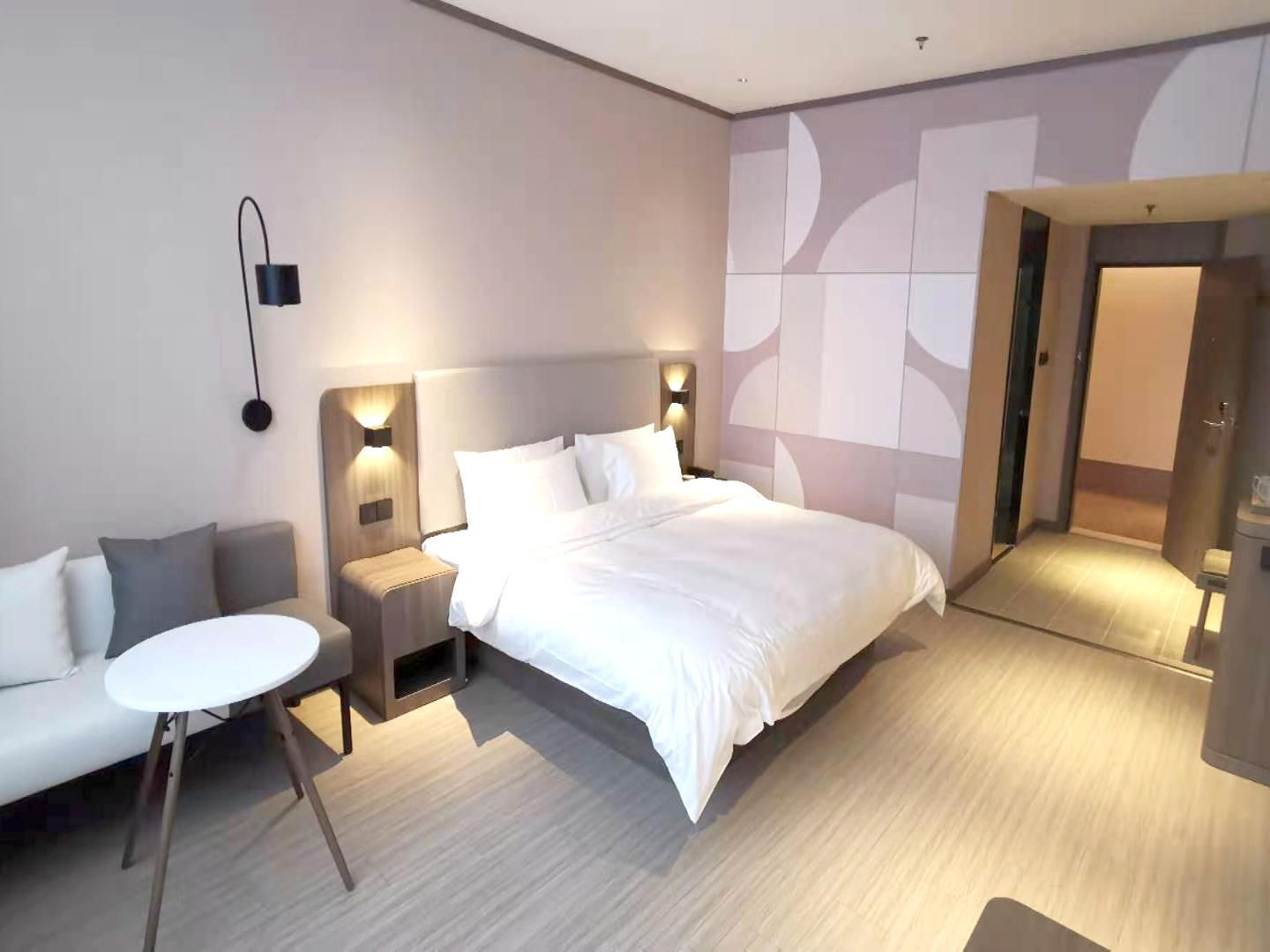 Huazhu - Superior BedRoom
