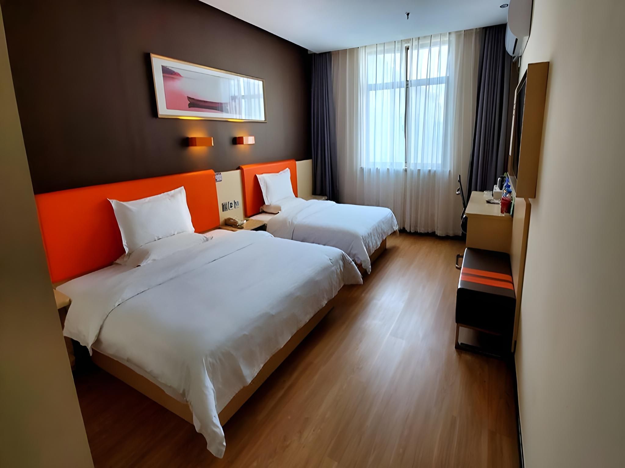 Featured Twin Room