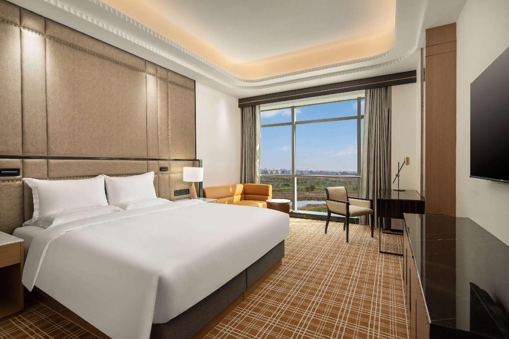 1 King Bed, Deluxe Room, Garden View, Non-Smoking