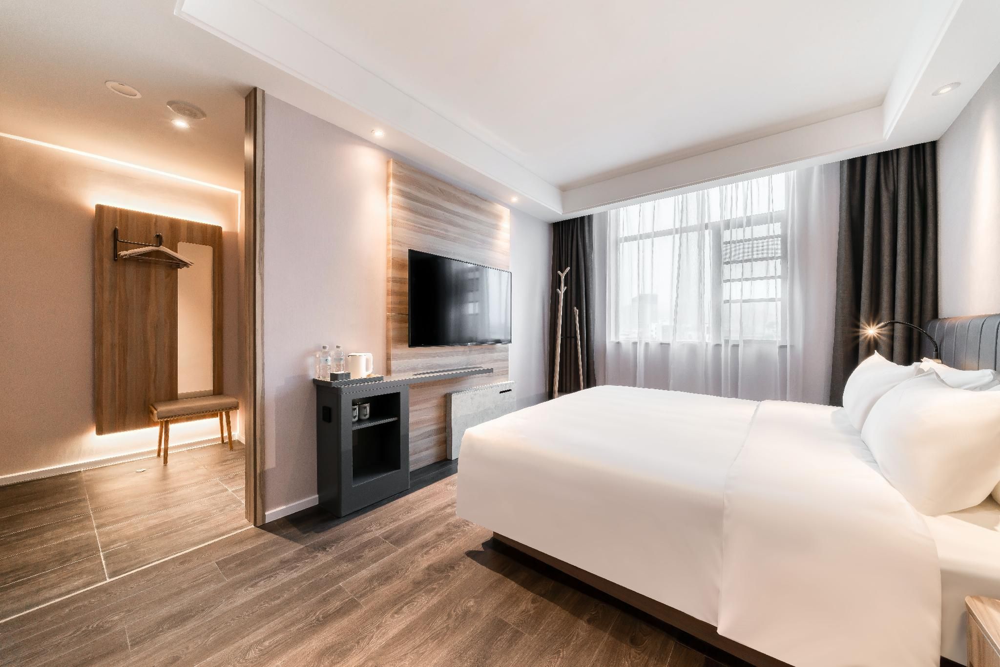Huazhu - Superior BedRoom