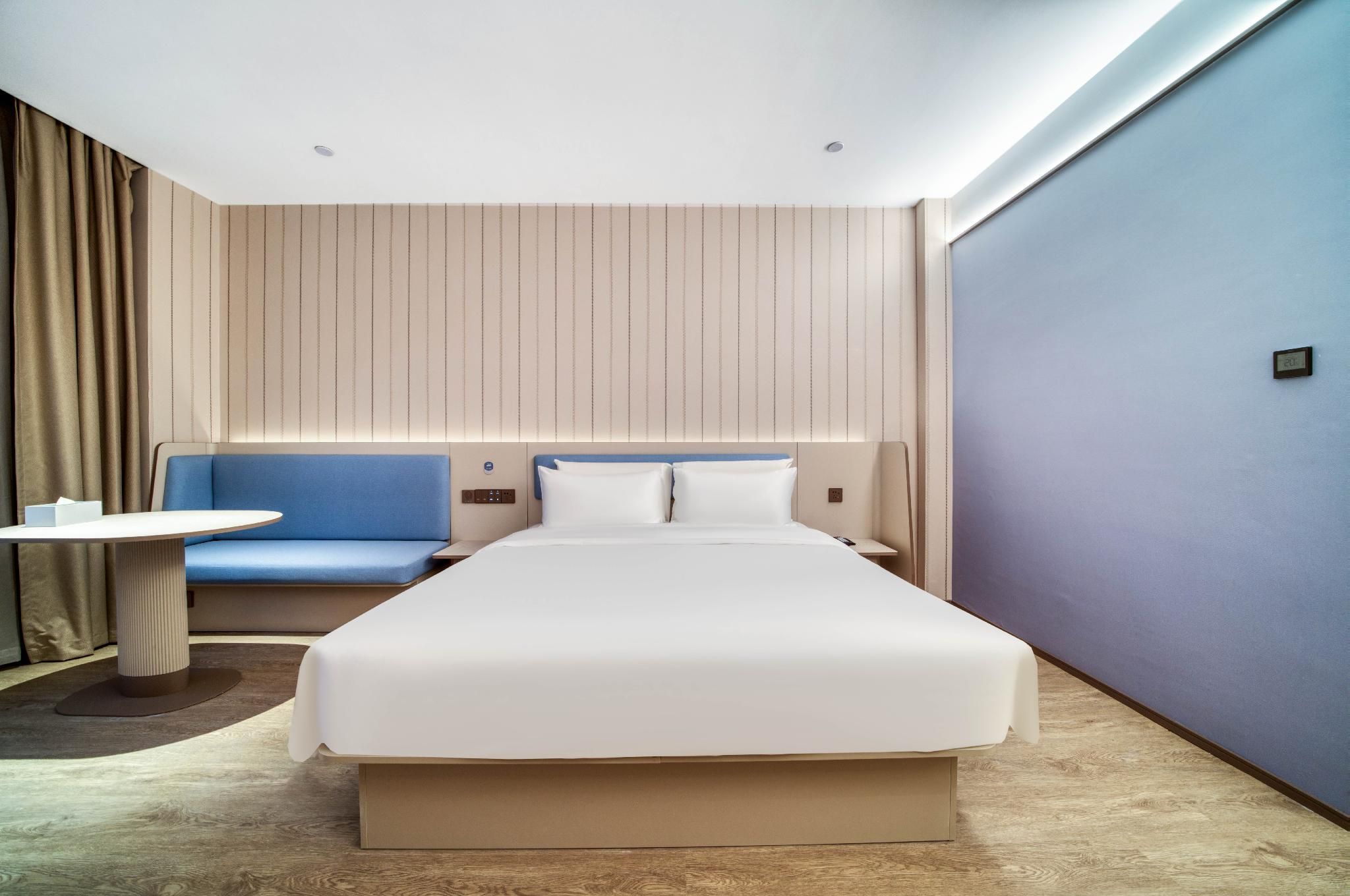 Huazhu - Business Bed Room