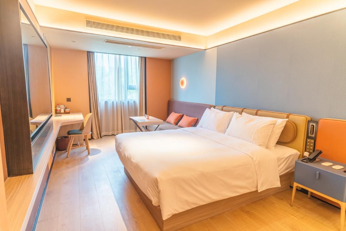 Huazhu - California Sunshine Business 1 Bed Room