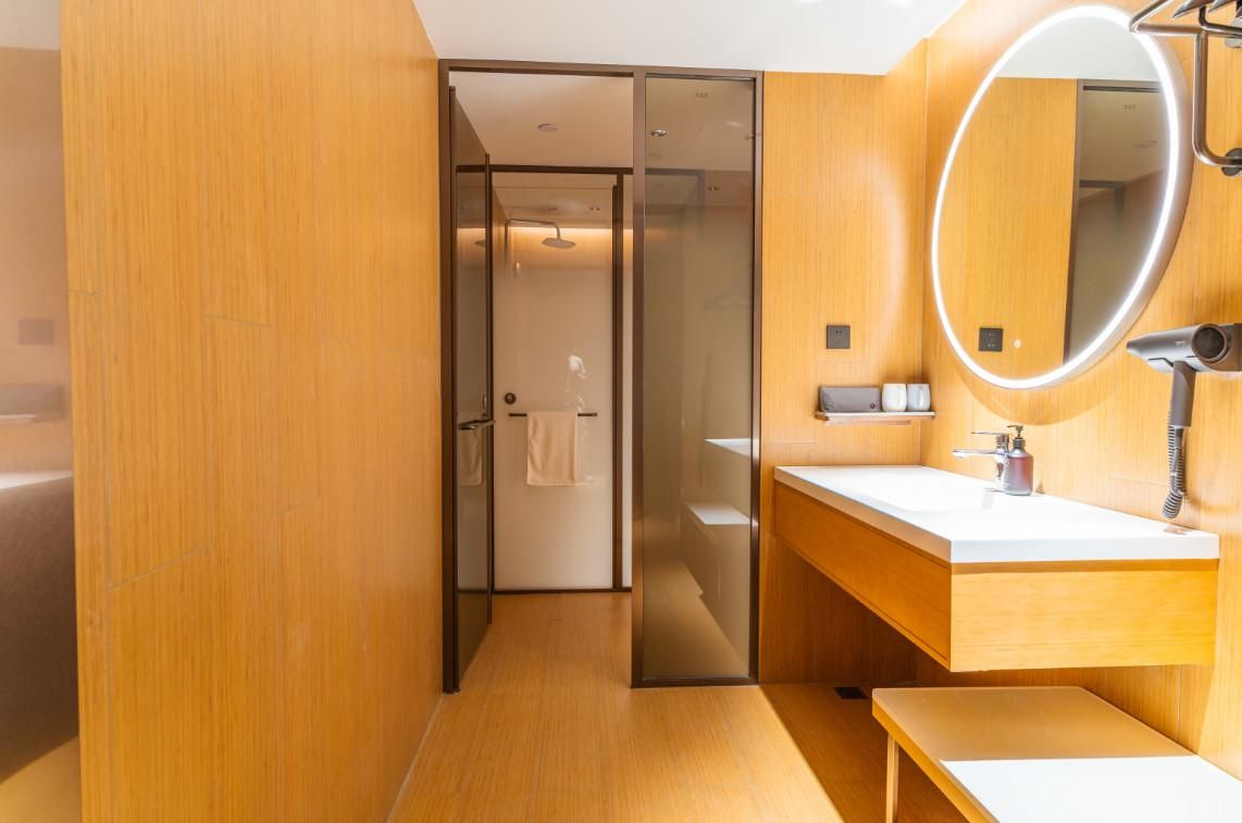 Huazhu - Deluxe Twin Room