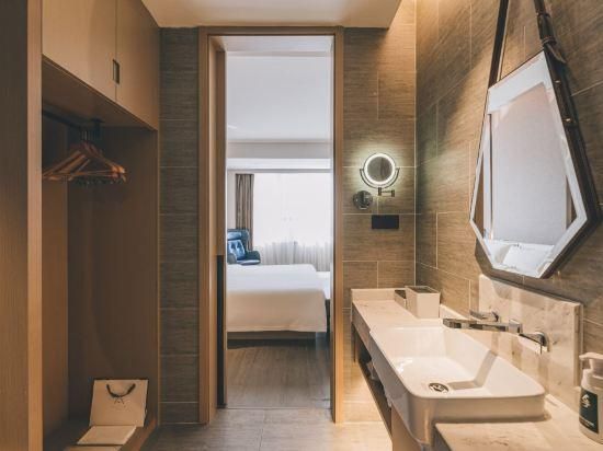 Executive room, Guest room, 1 Queen