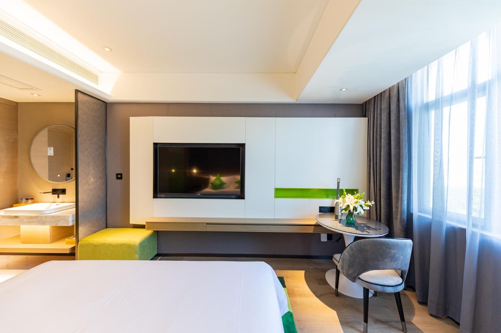 Huazhu - Superior BedRoom
