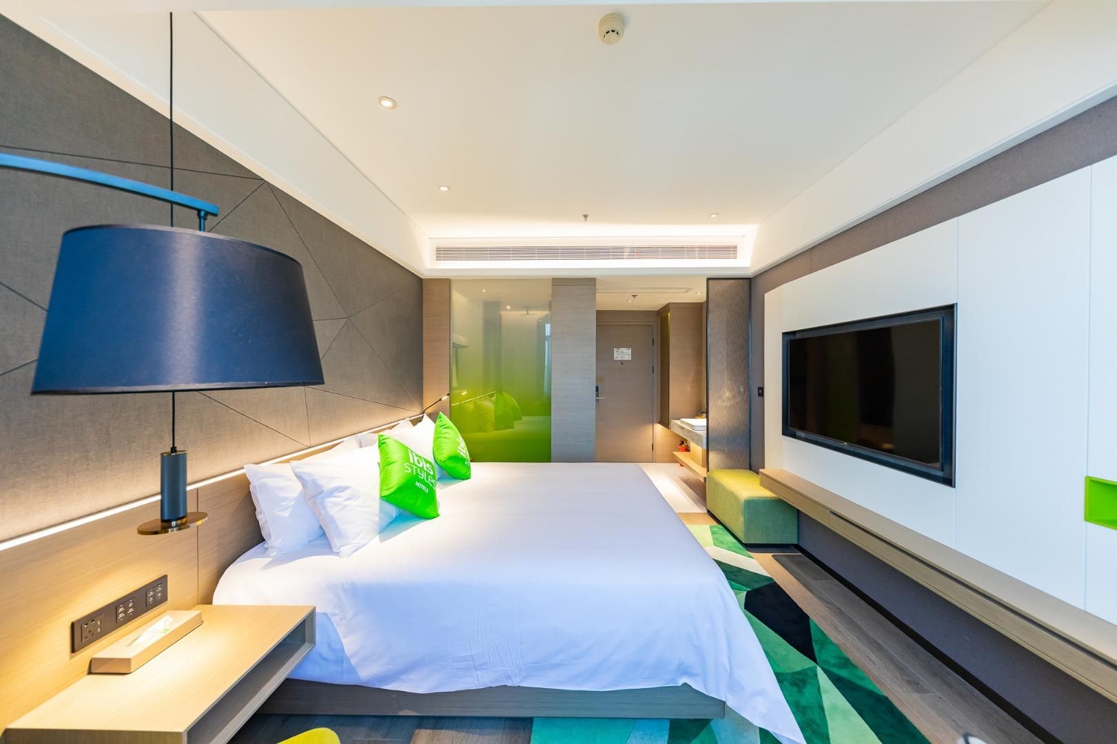 Huazhu - Superior BedRoom