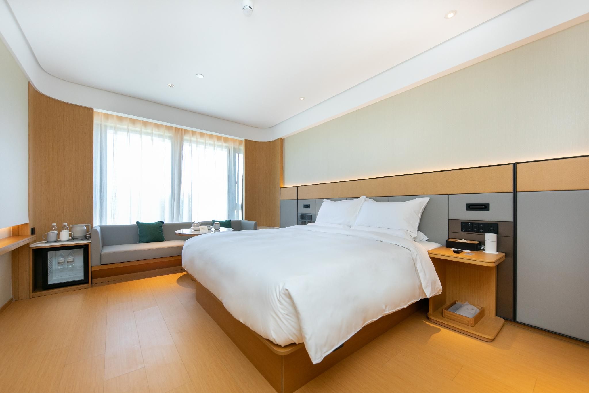 Huazhu - Deluxe Bed Room
