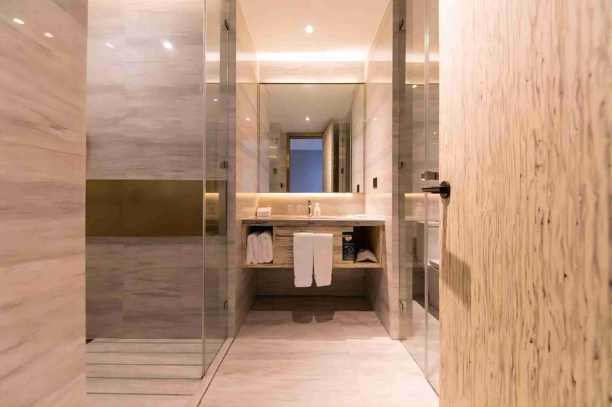 Huazhu - Superior BedRoom