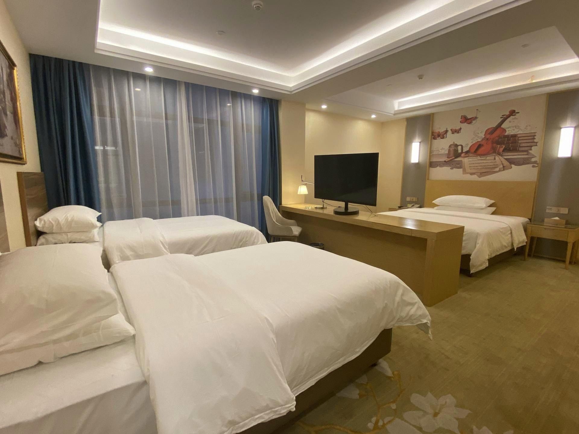 Deluxe Triple Room