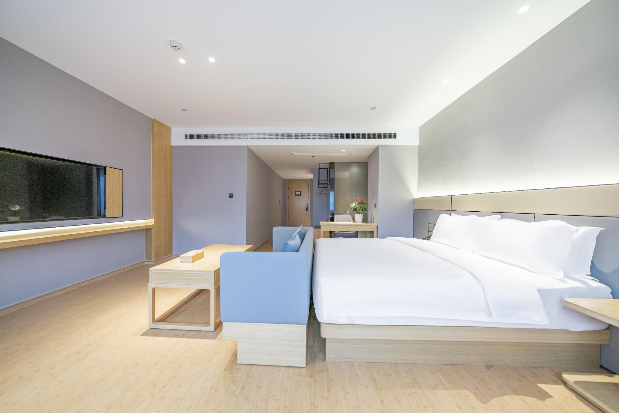 Huazhu - Deluxe Bed Room