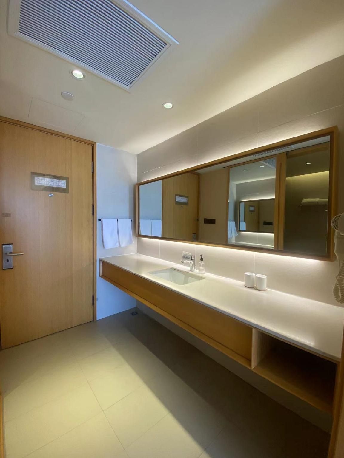 Twin Business Room
