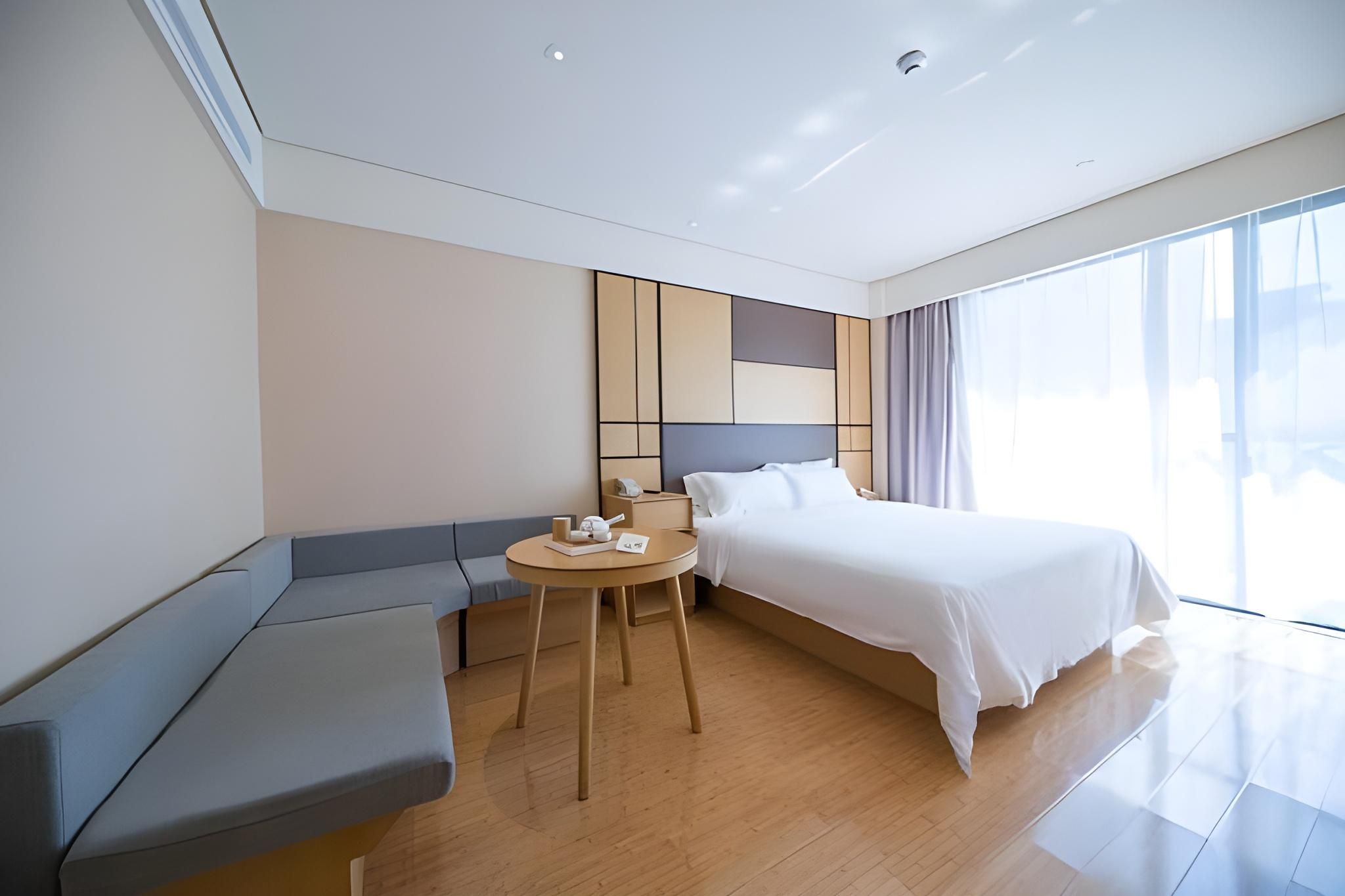 Business Queen Bed Room