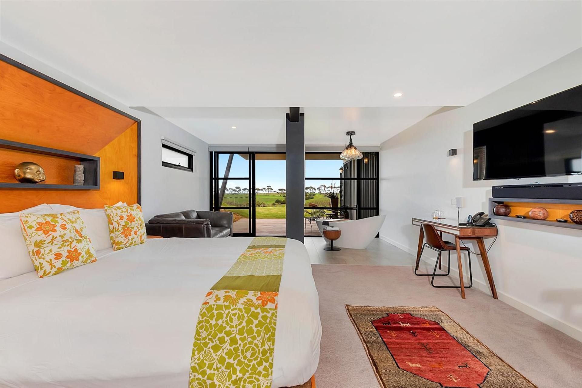 Deluxe King Room