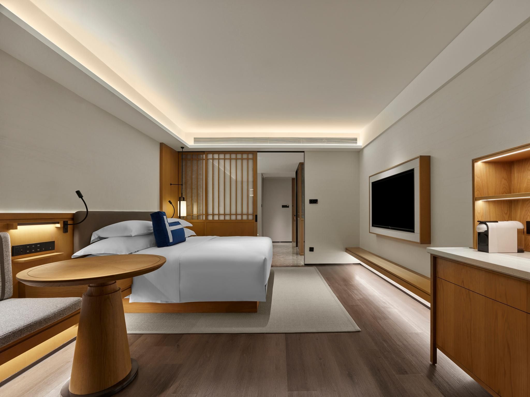 Moutain View King Room