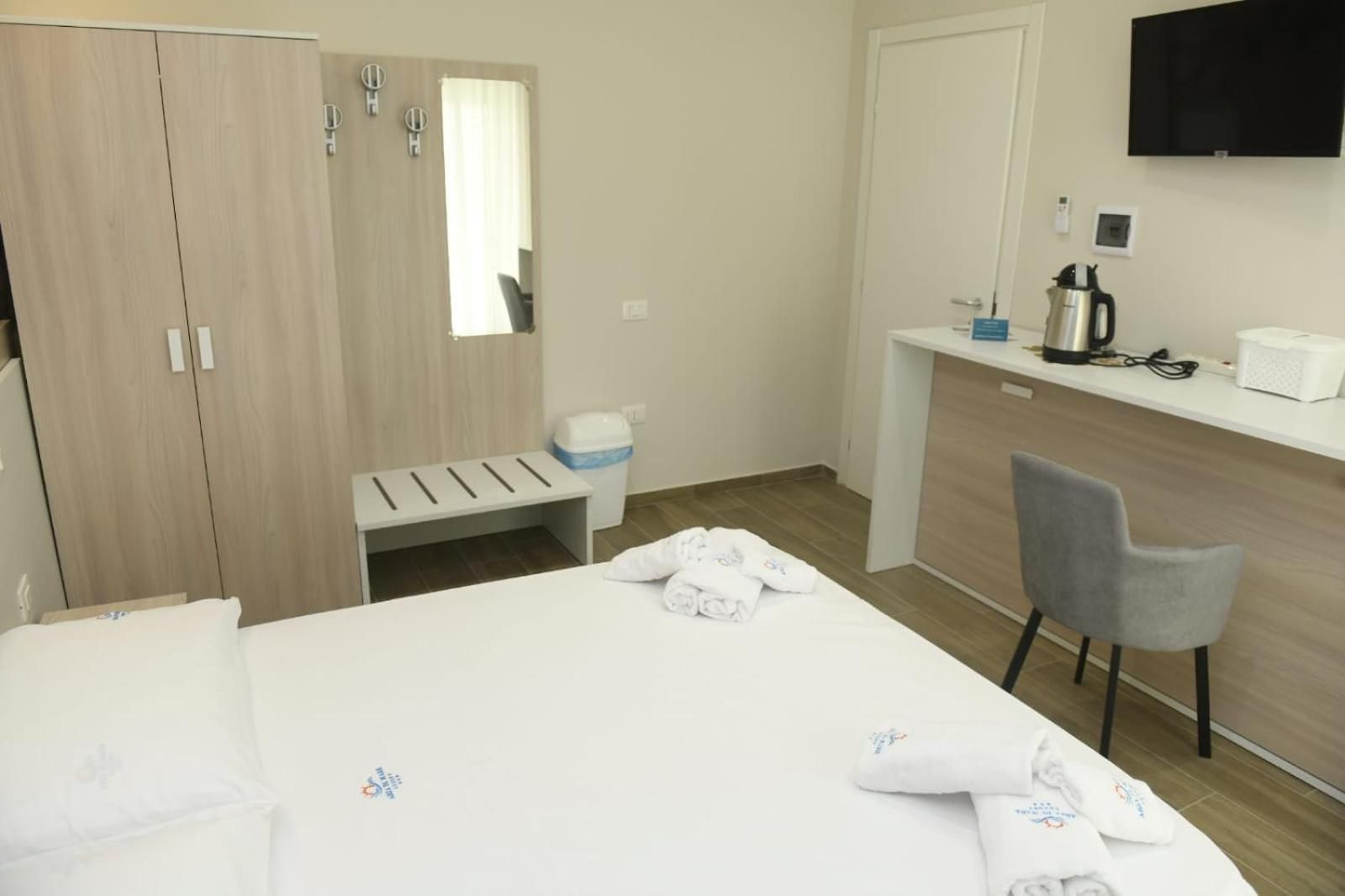 Luxury Triple Room