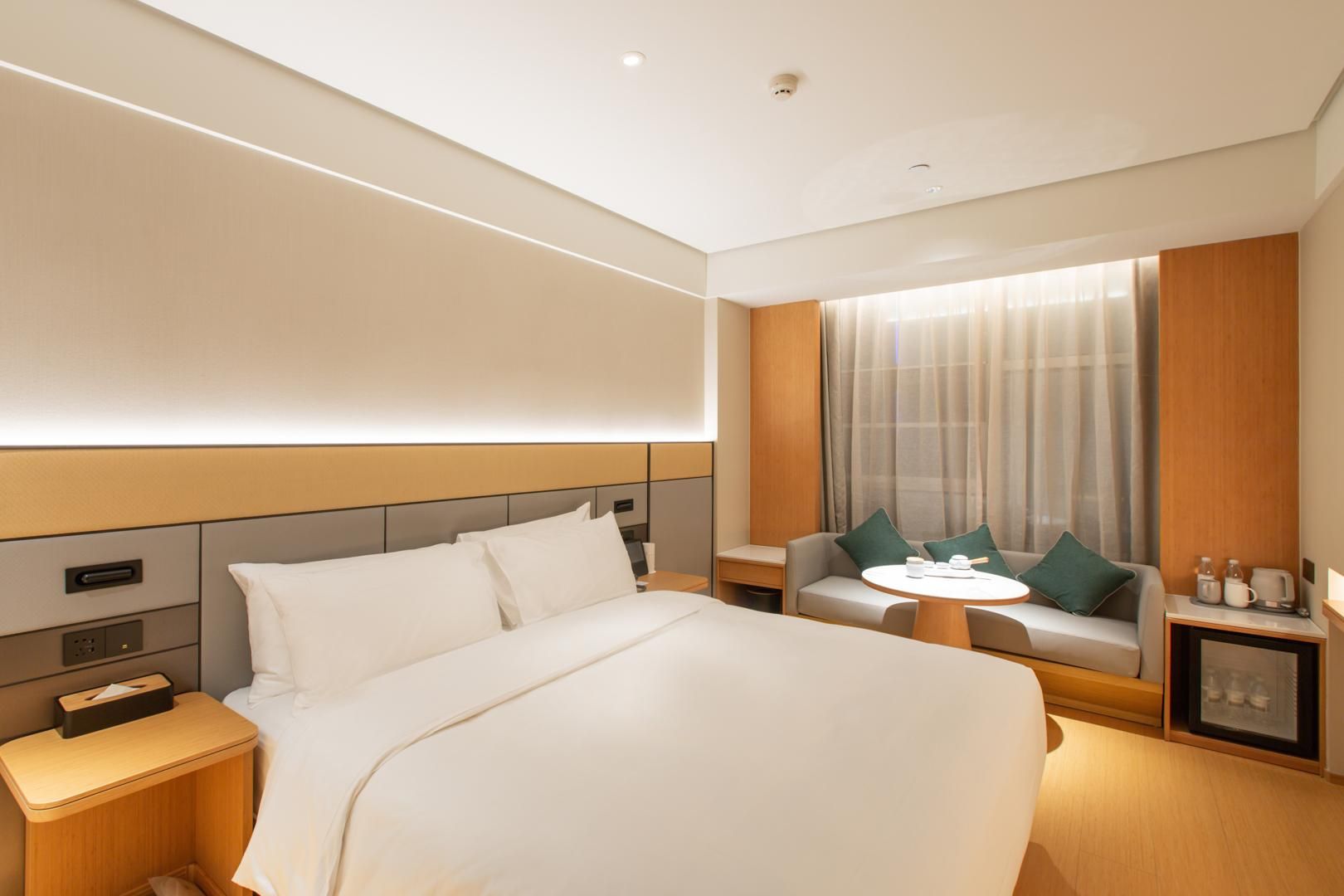 Huazhu - Superior BedRoom