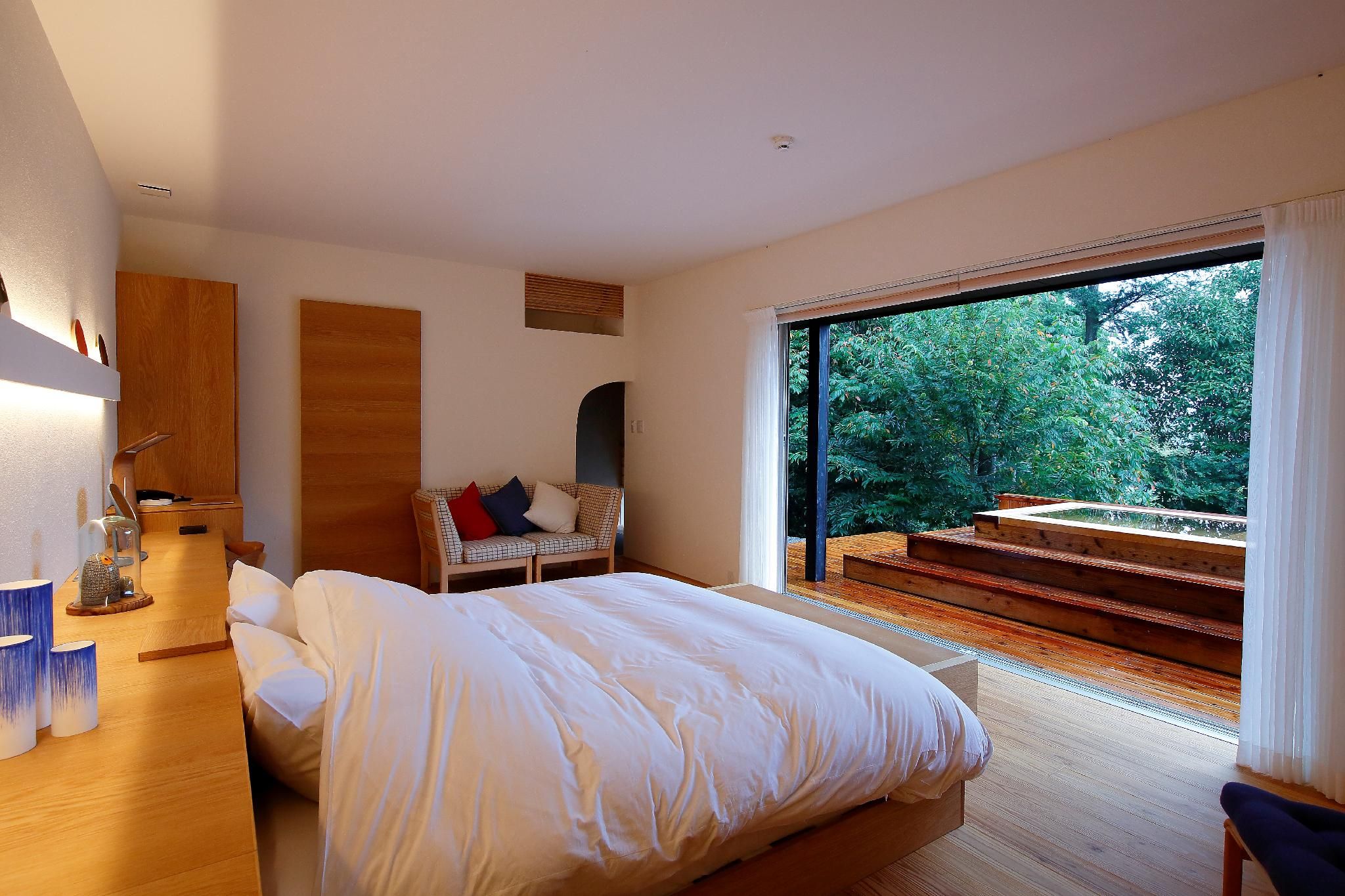 King Room - Non-Smoking