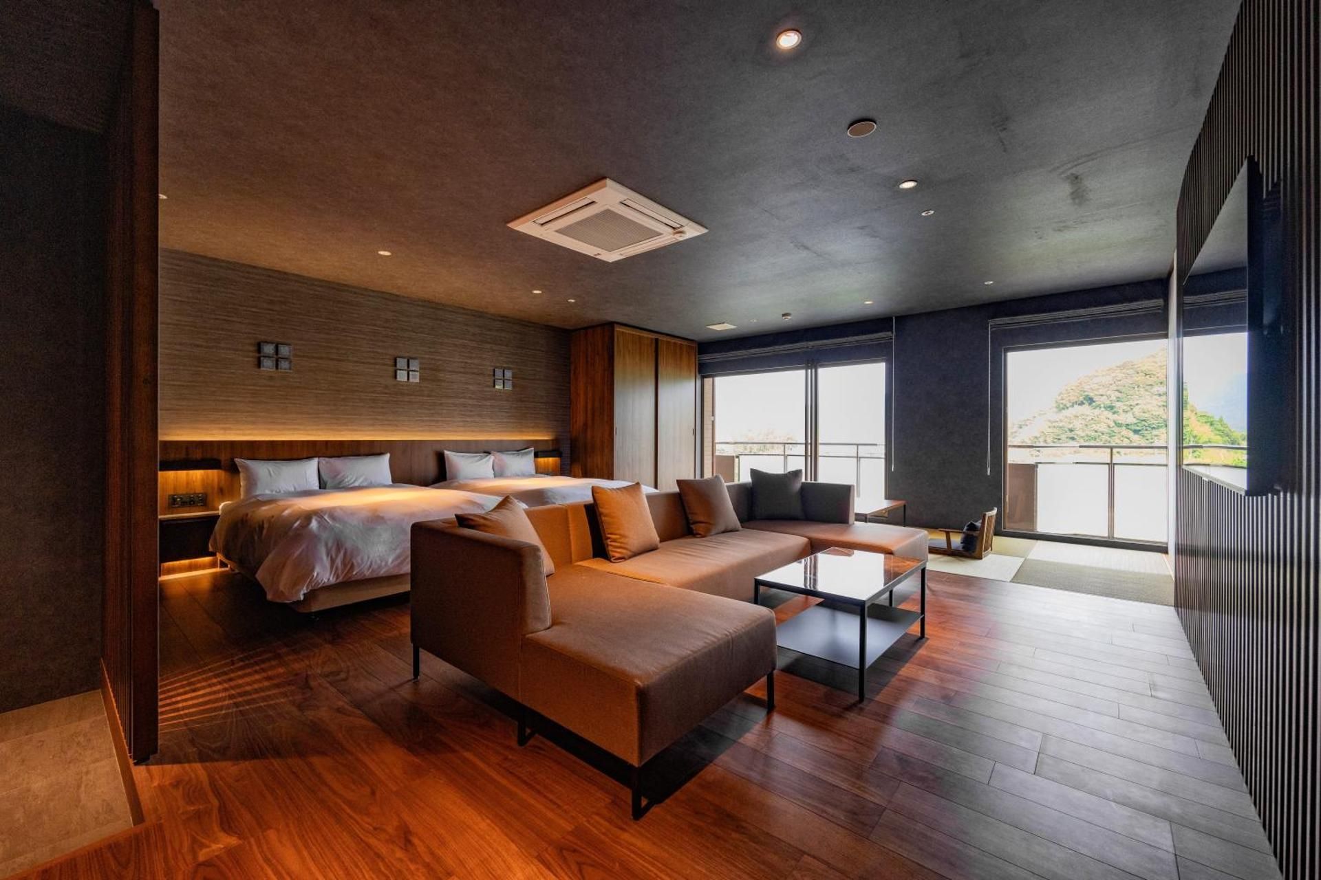 Quadruple Room with Lake View
