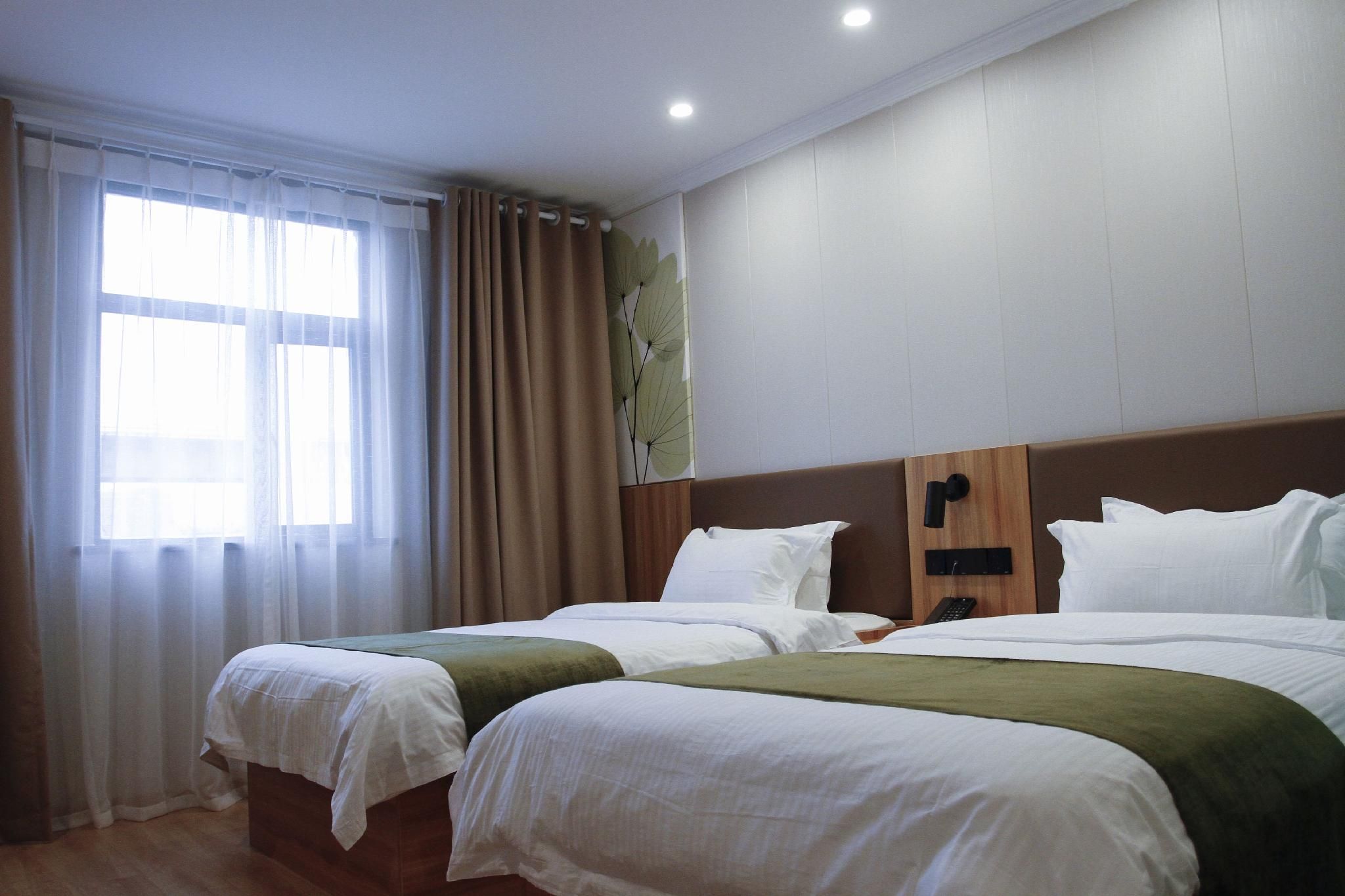 GreenTree Inn Wuhu Fangte North Changjiang Road Business Hotel Family Room