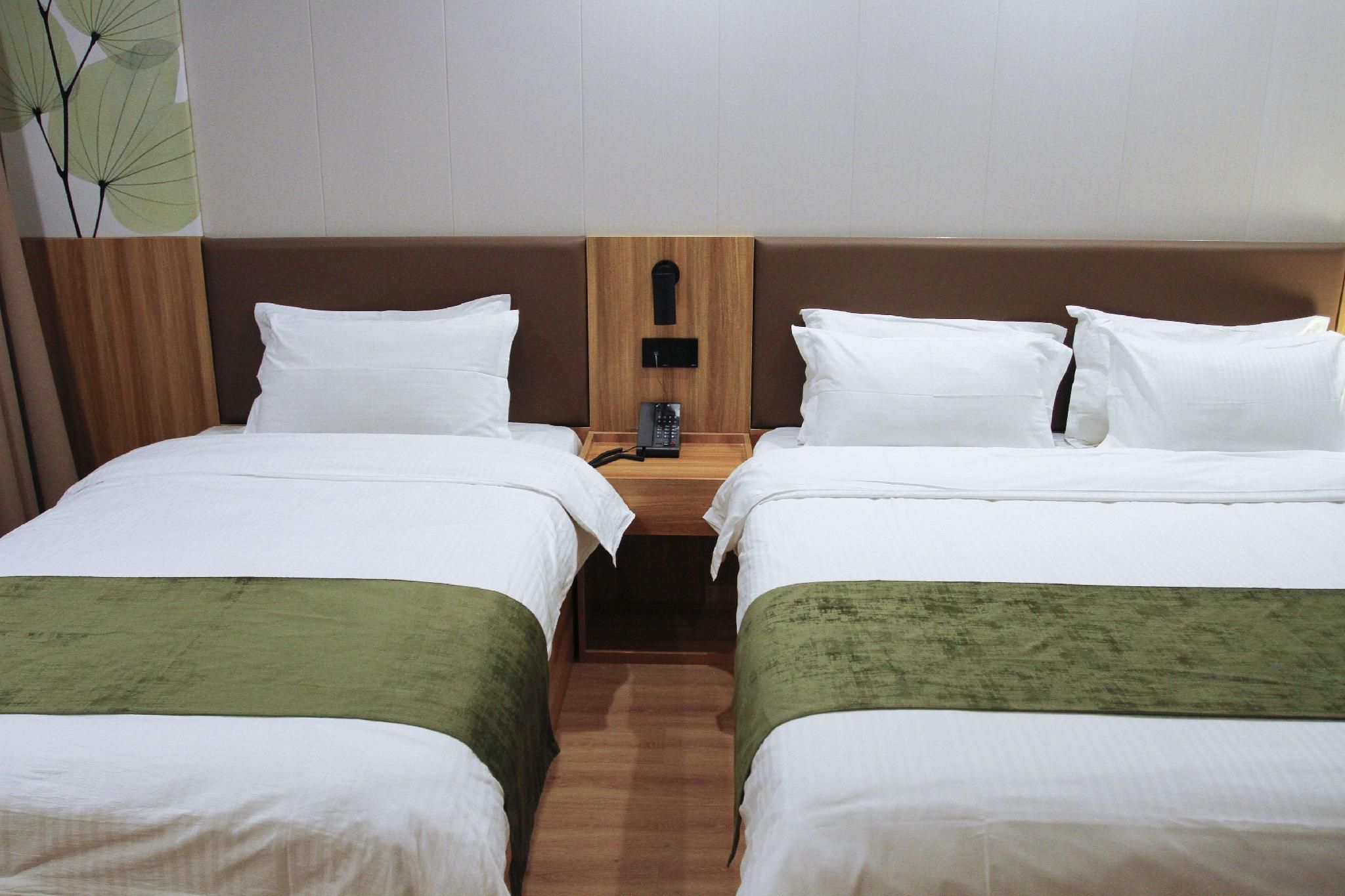 GreenTree Inn Wuhu Fangte North Changjiang Road Business Hotel Family Room 2