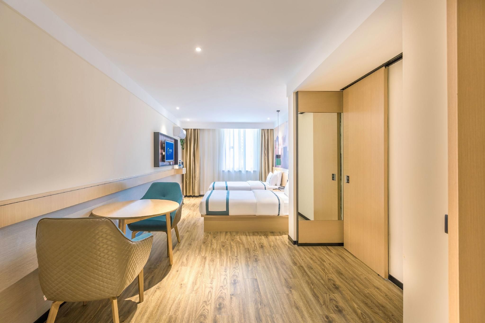 Twin Beds Standard Room