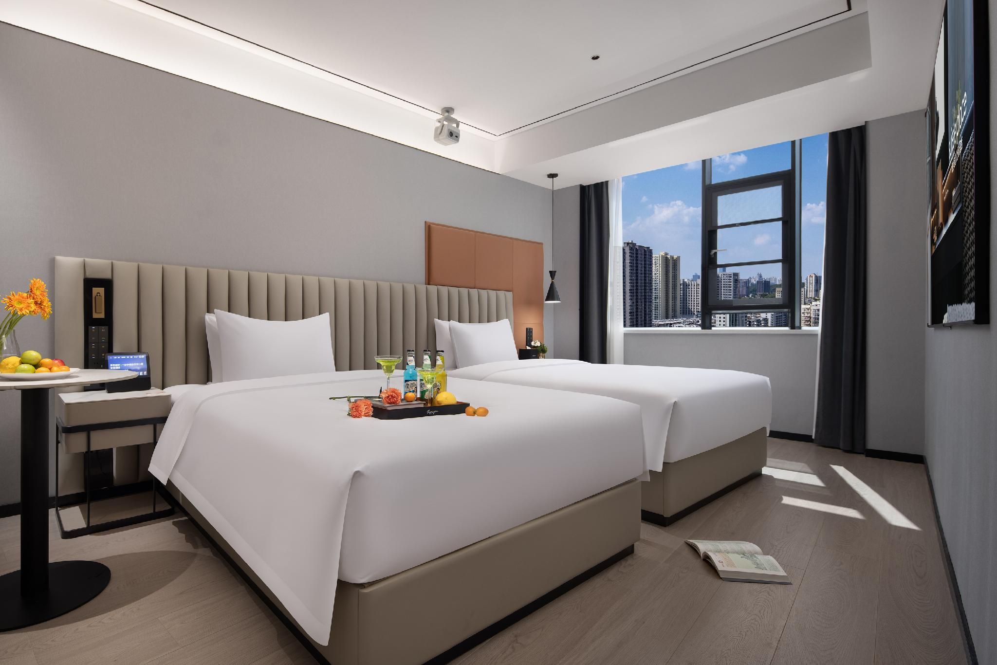 Huazhu - Executive Twin Room