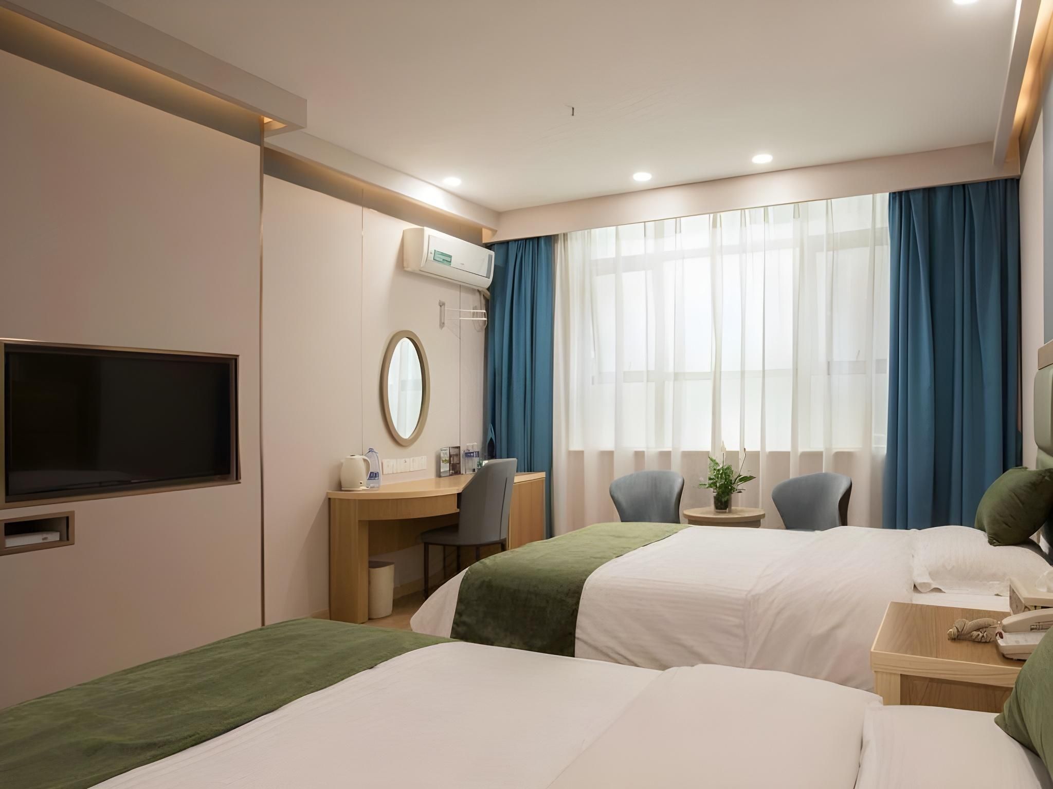 2 Bed Twin Superior Room
