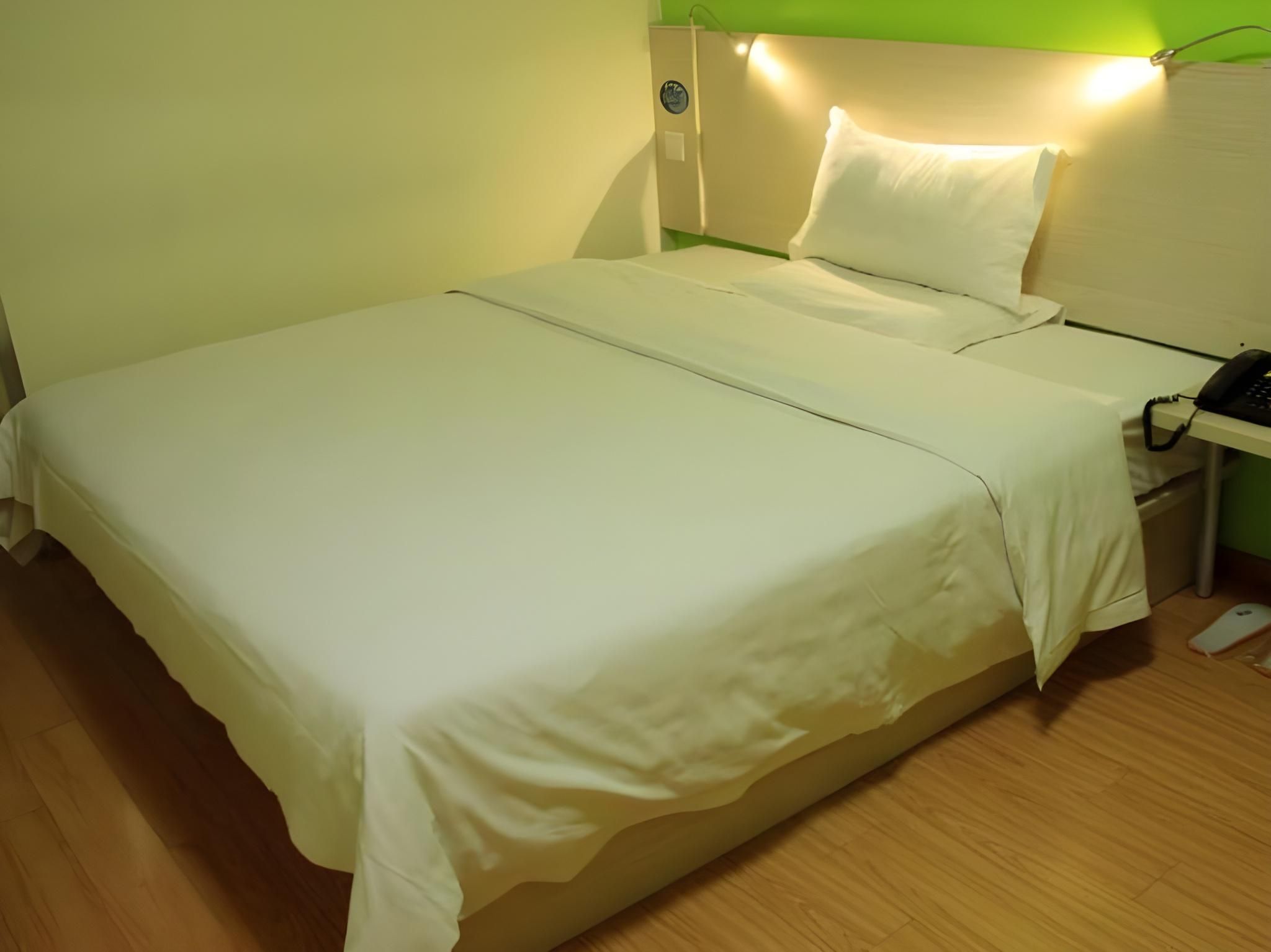 7 Days - Zizhu Bed Room