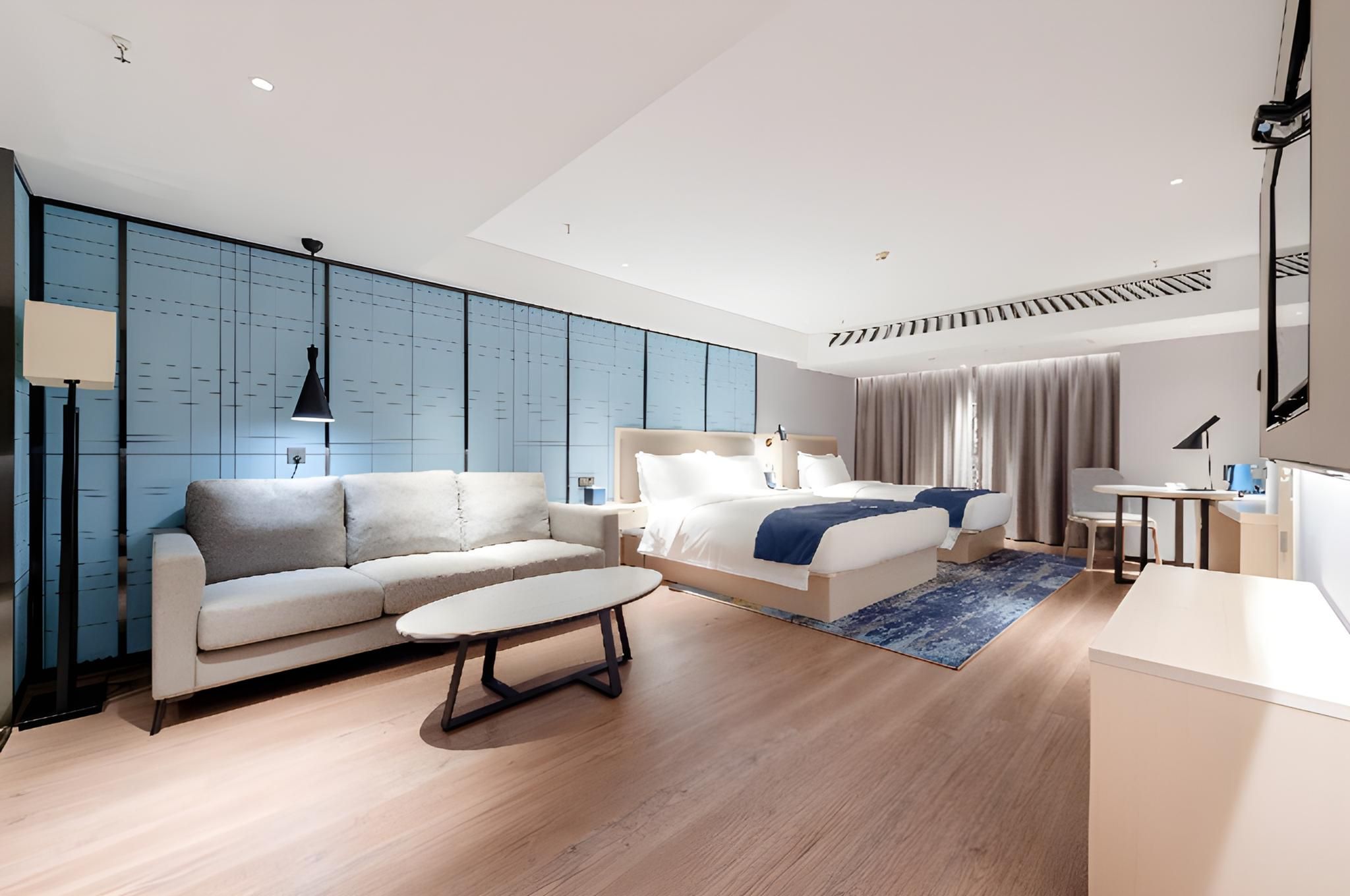 Dossen - Family Room