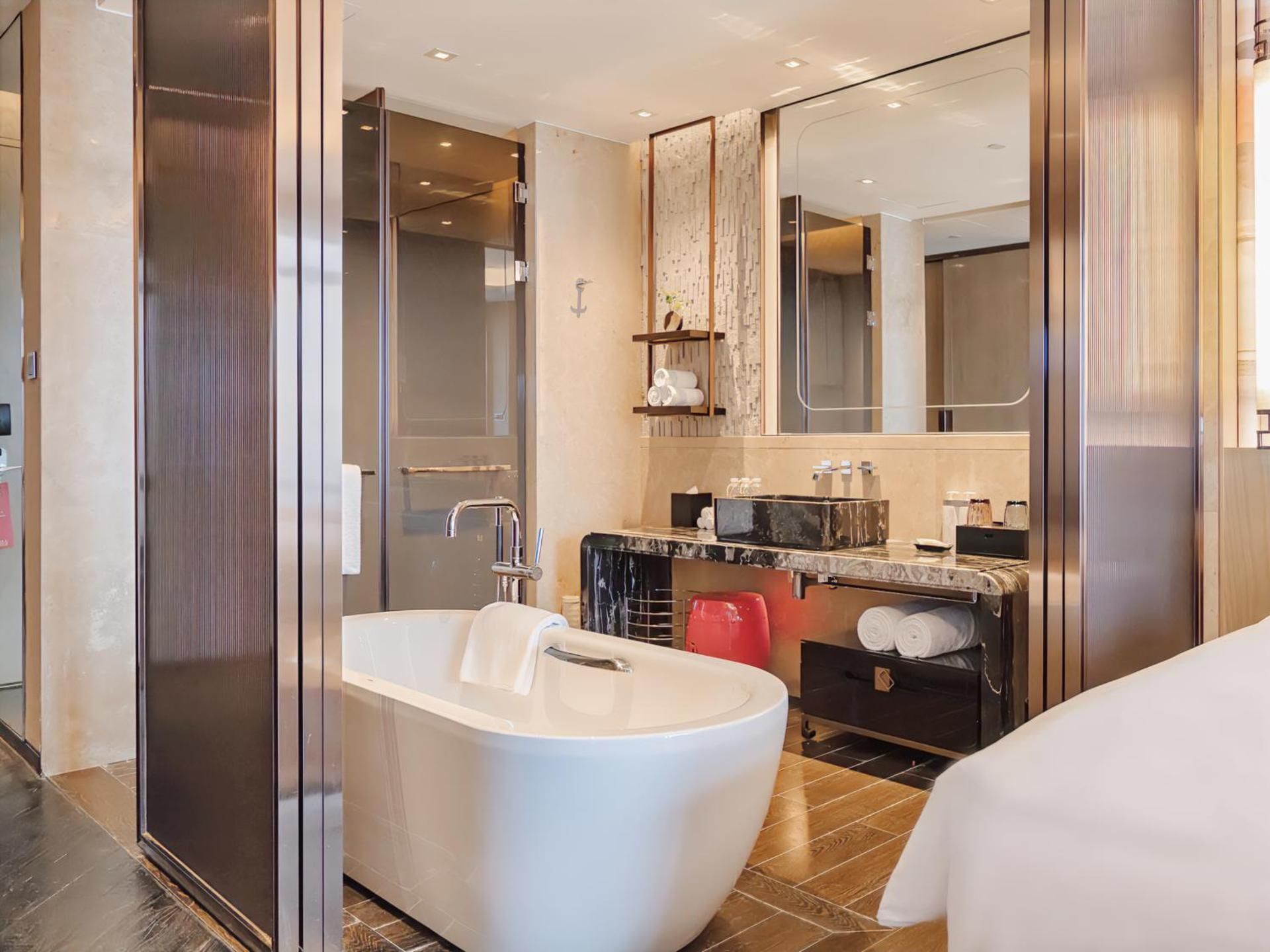 Hualuxe Wuhu By IHG Standard Twin Room - Smoking 2