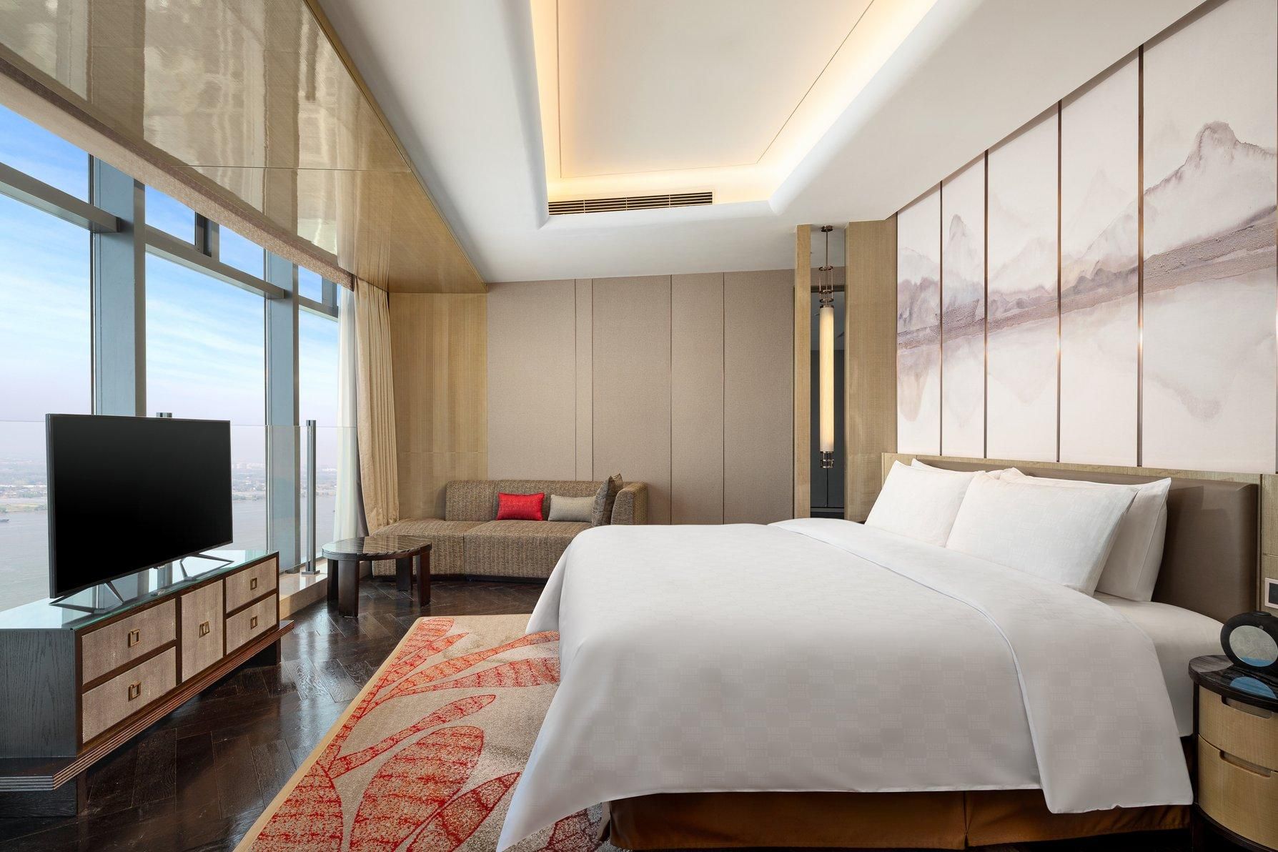 Hualuxe Deluxe Suite