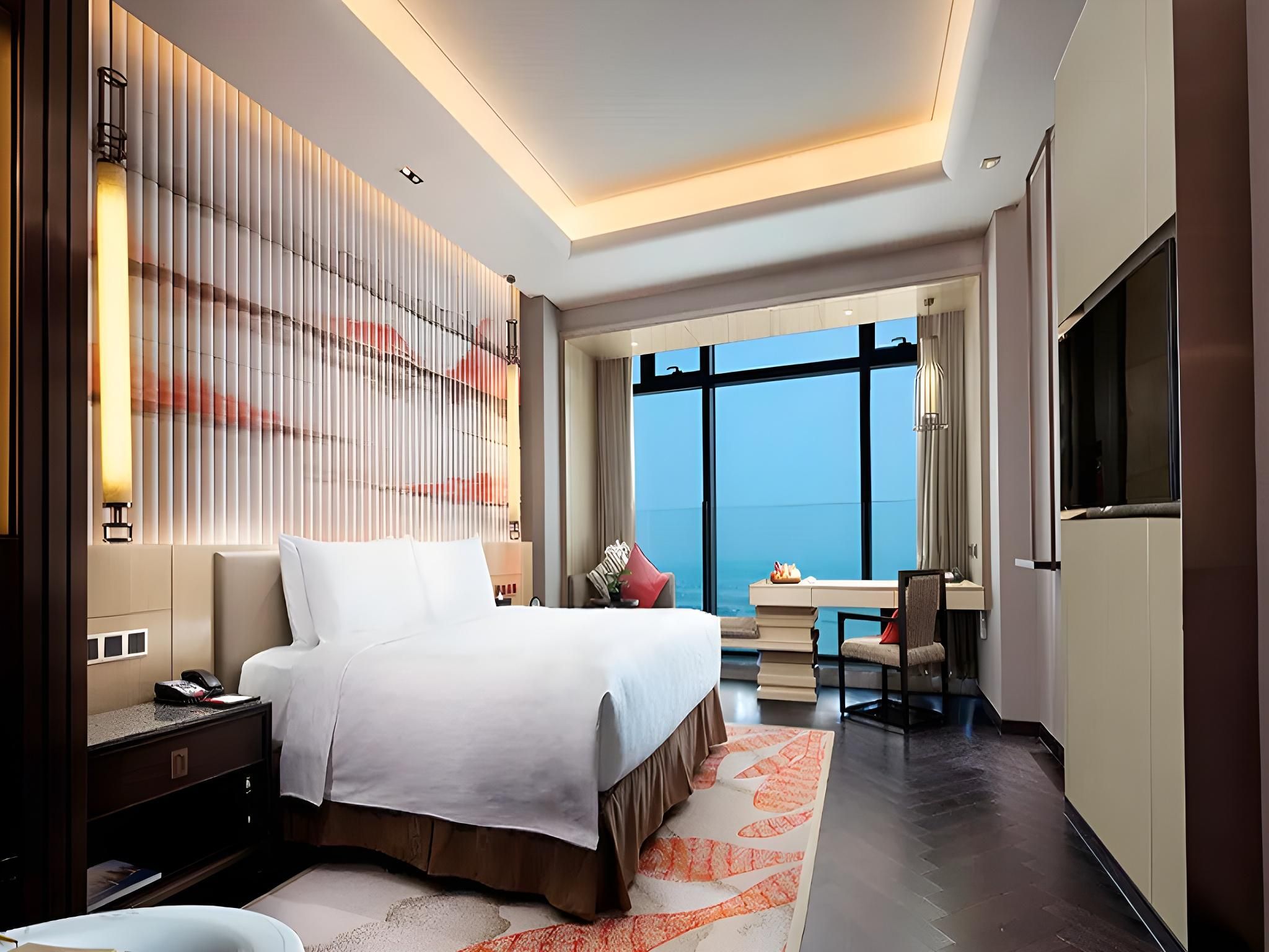 1 King Bed Standard River View