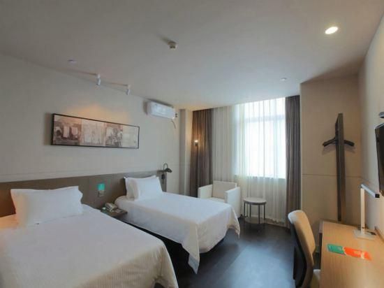 Business Standard Room A