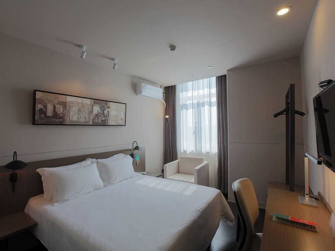 Jinjiang Inn Select Fanchang RT-Mart Business Plaza business b