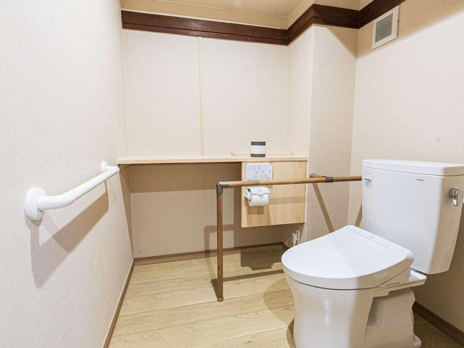Twin Room with Private Bathroom