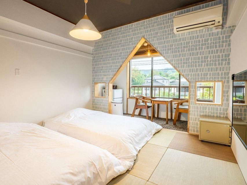 Japanese-Style Room