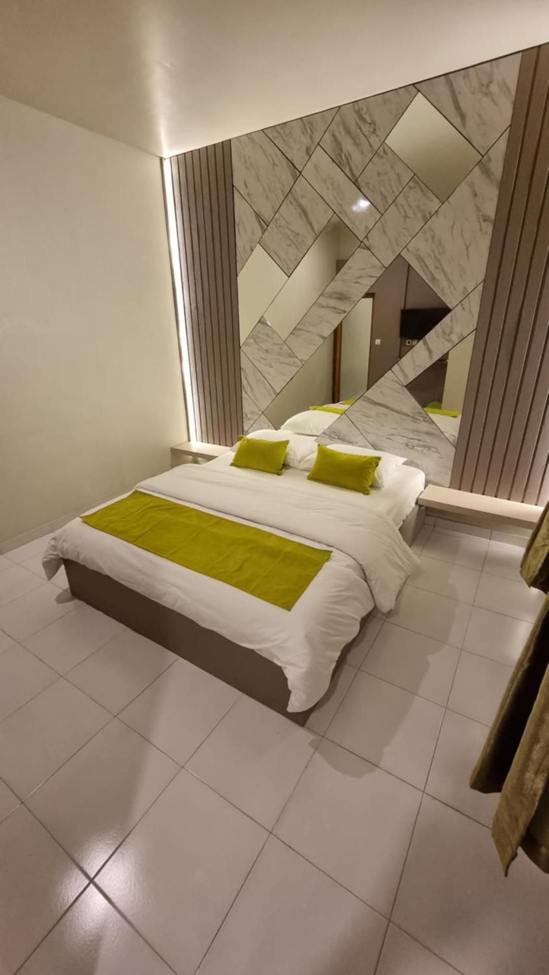 Sukun Hotel Cilacap Deluxe Single Room