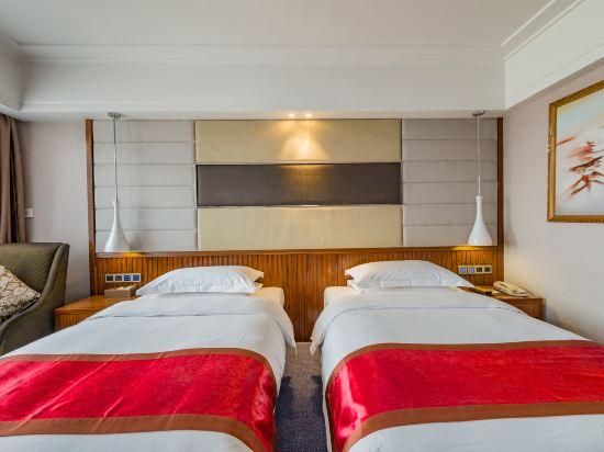 Twin Superior Room