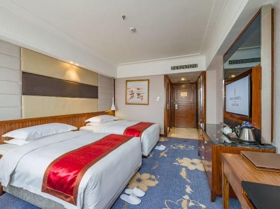 Twin Superior Room