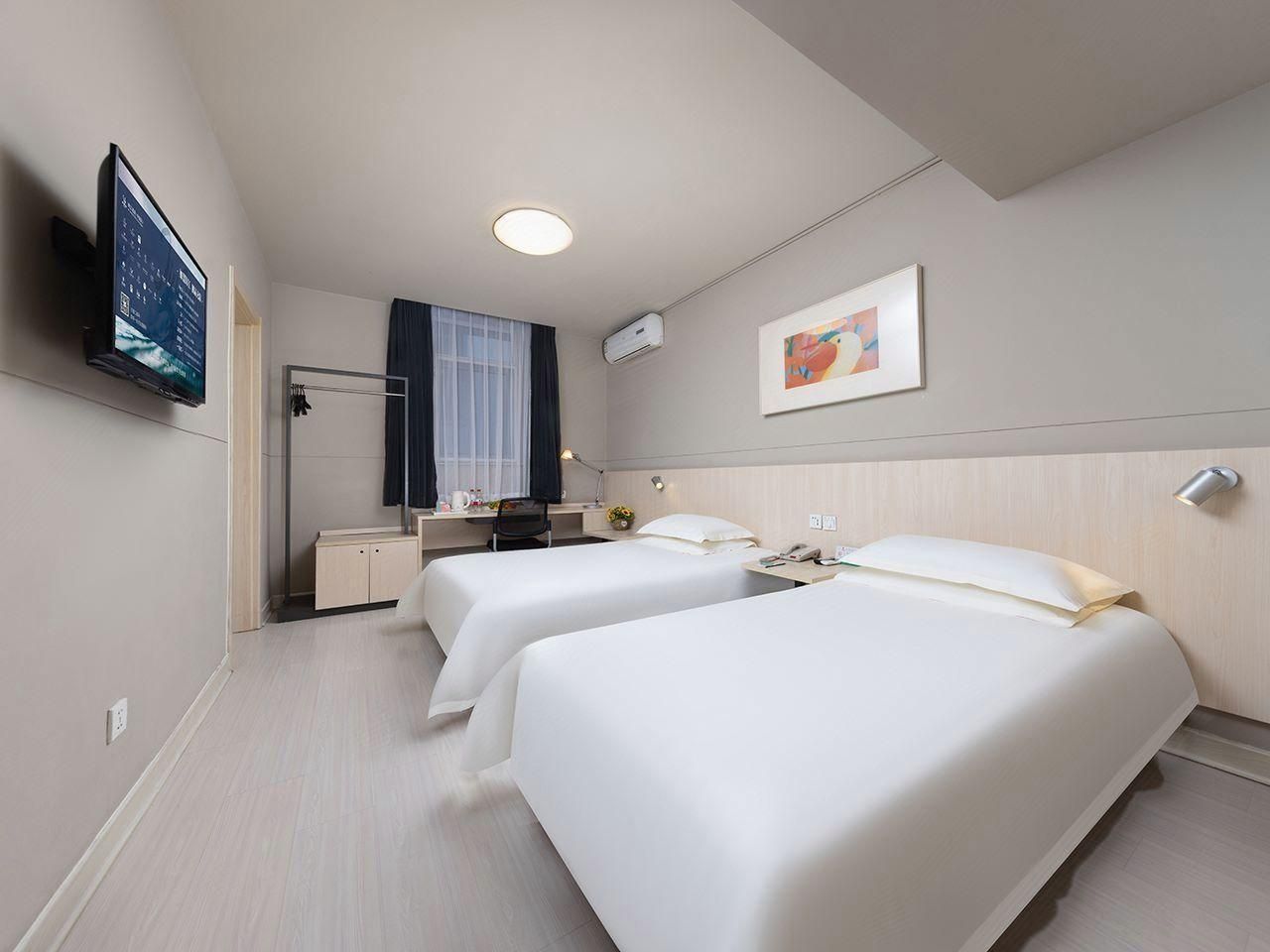 WH - Superior Bed Room