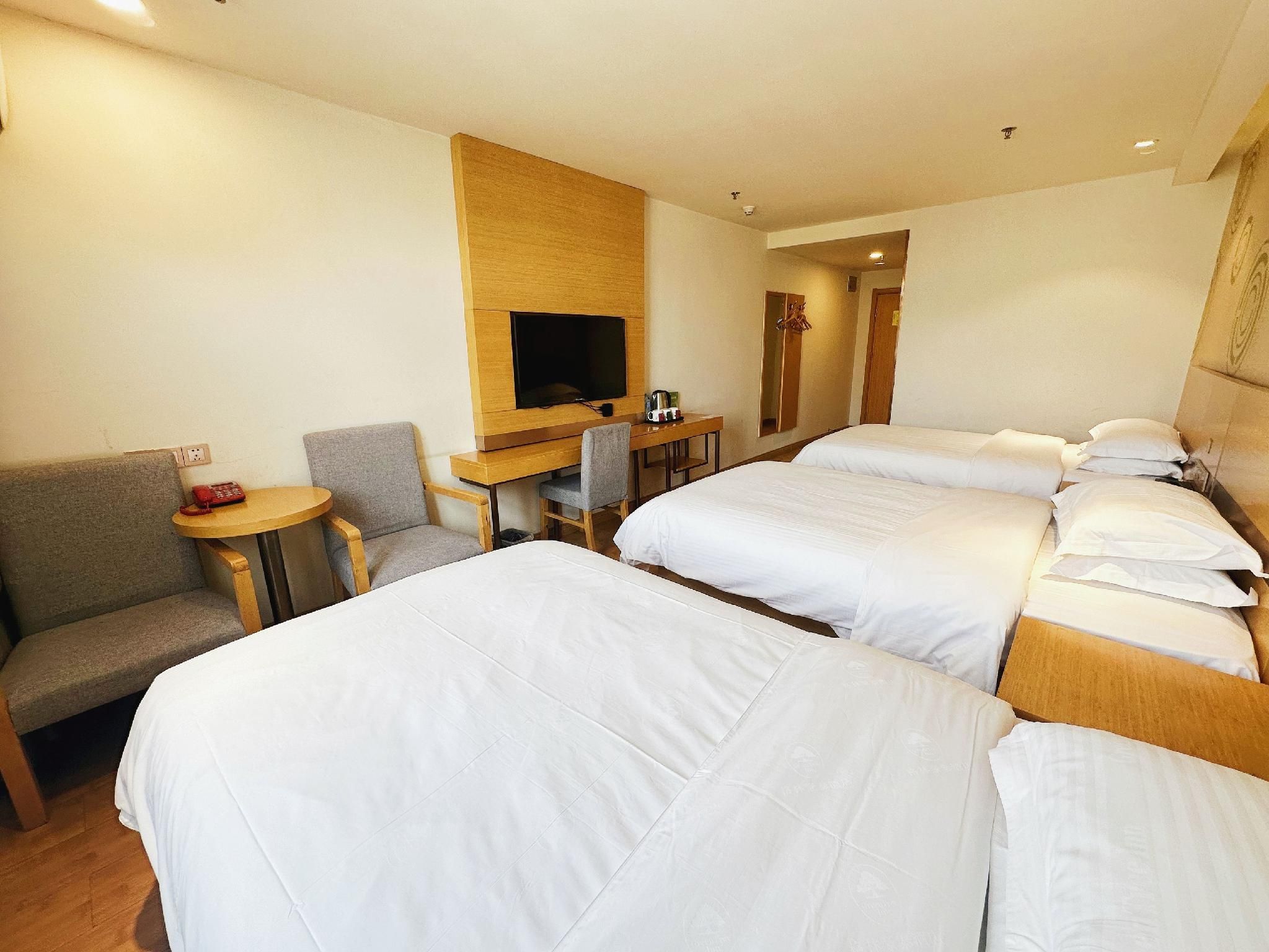 GreenTree Inn Xining Chengdong District Huangguang Yiwu Trade City Express Hotel Triple Standard 2