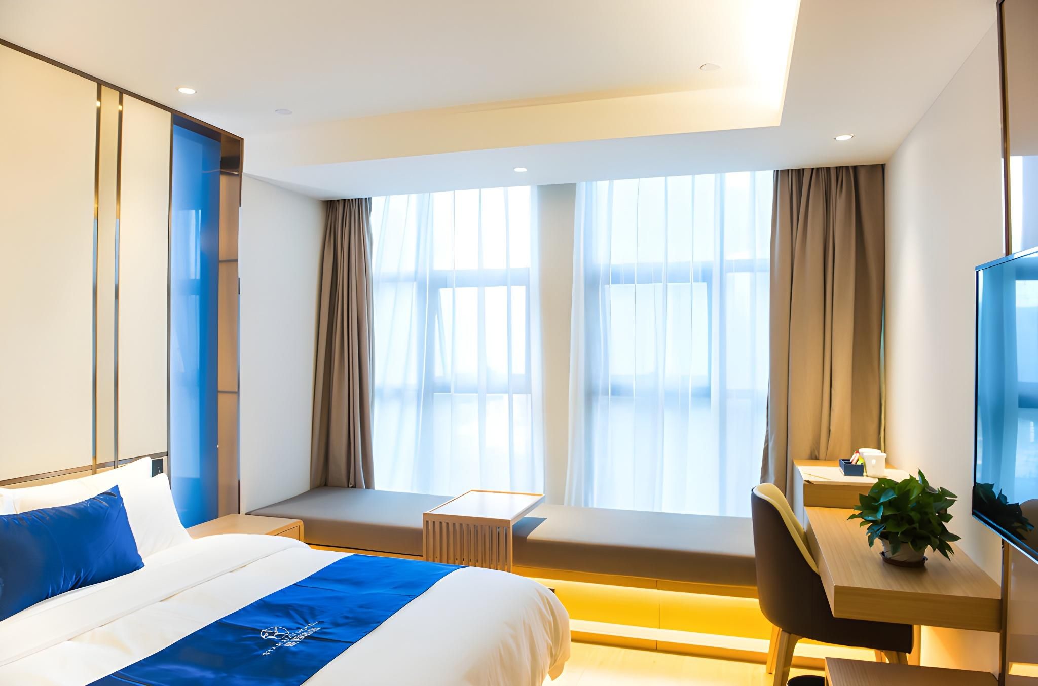 Huazhu - Superior BedRoom