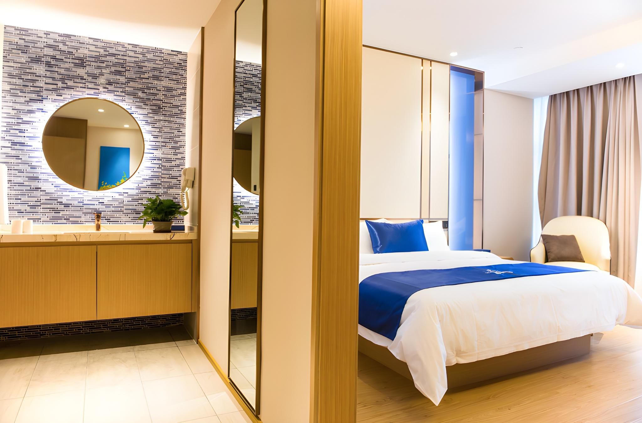 Huazhu - Room With Bed